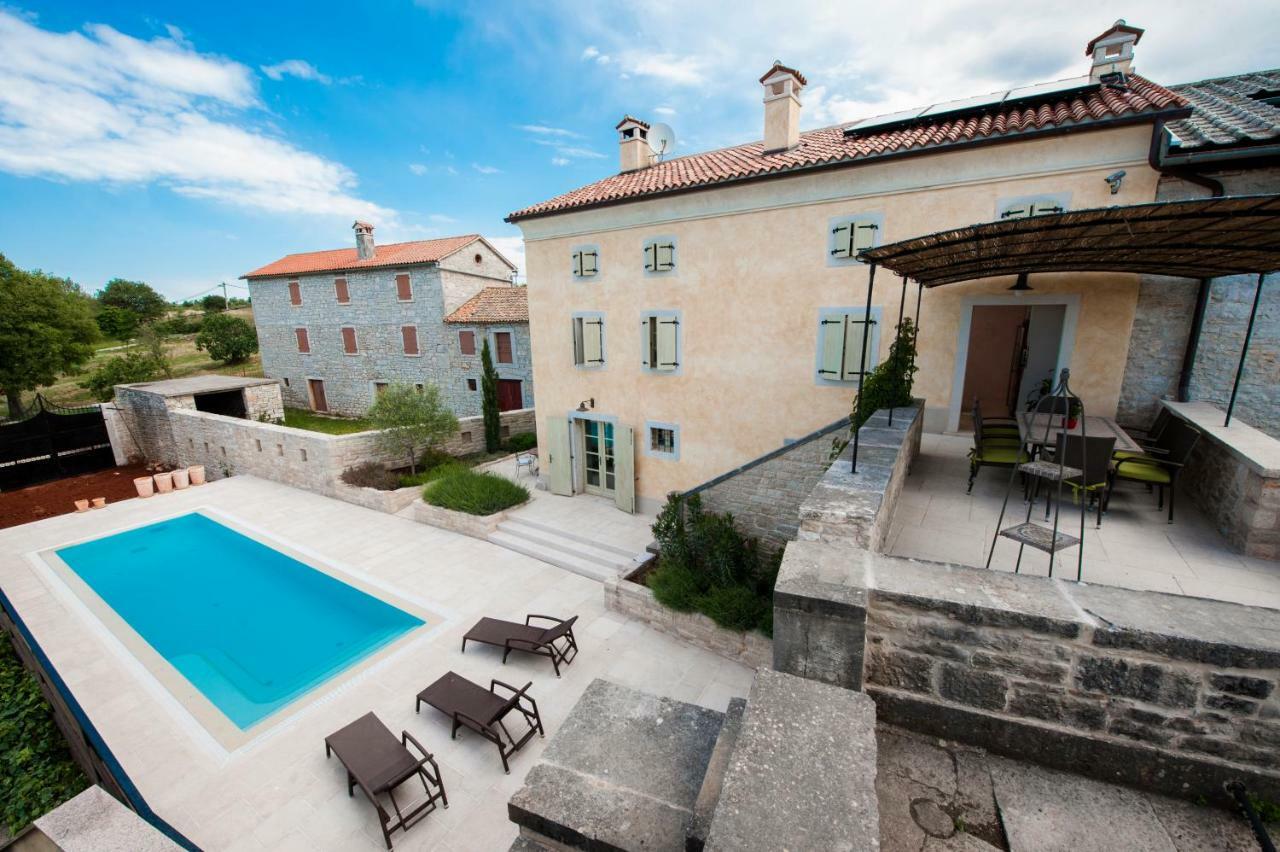 Villa Tona Visnjan Bagian luar foto